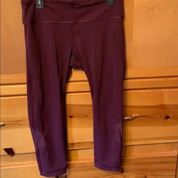 Lululemon Pace Rival RETIRED STYLE Cropped Leggings size 10 - Picture 13 of 13